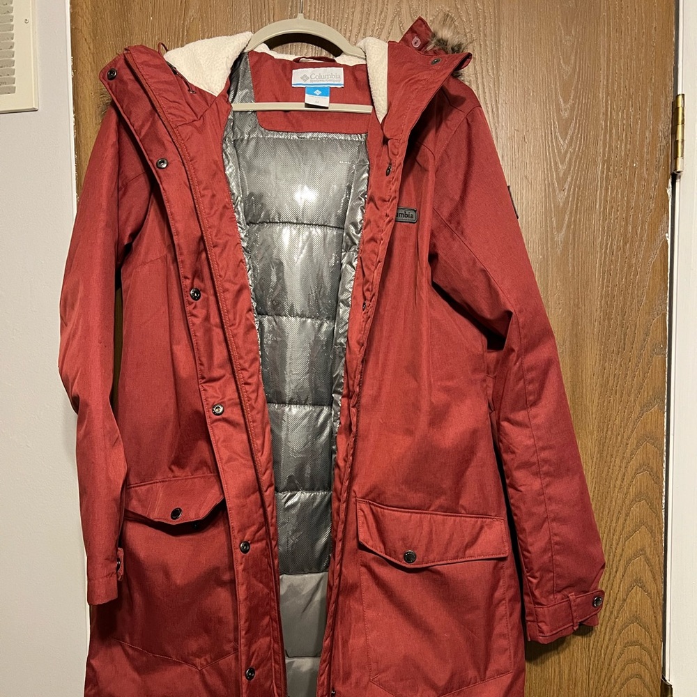 Columbia Red Rust Parka with hood and detachable fur